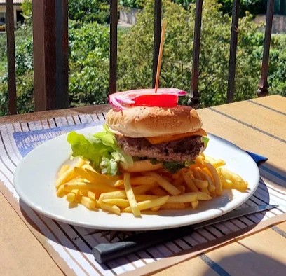 Burger maison Chez Ernest